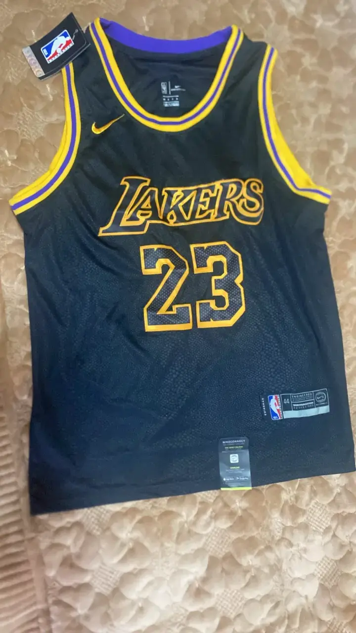 Camiseta NBA Lakers número 23 negra - 1