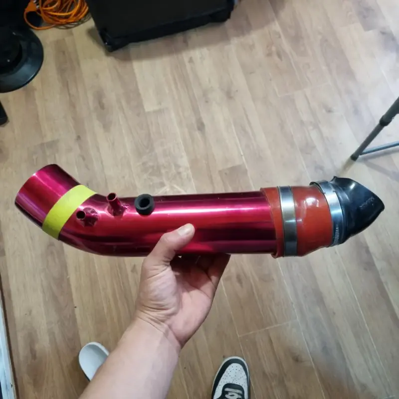 Tubo de admisión rojo para auto - 2