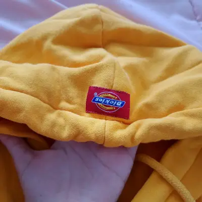✅ Polerón con capucha Dickies amarillo original - miniatura 3