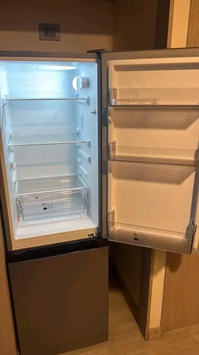Refrigerador Midea 169 litros - miniatura 1