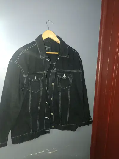 Chaqueta de mezclilla negra Issimo - miniatura 2