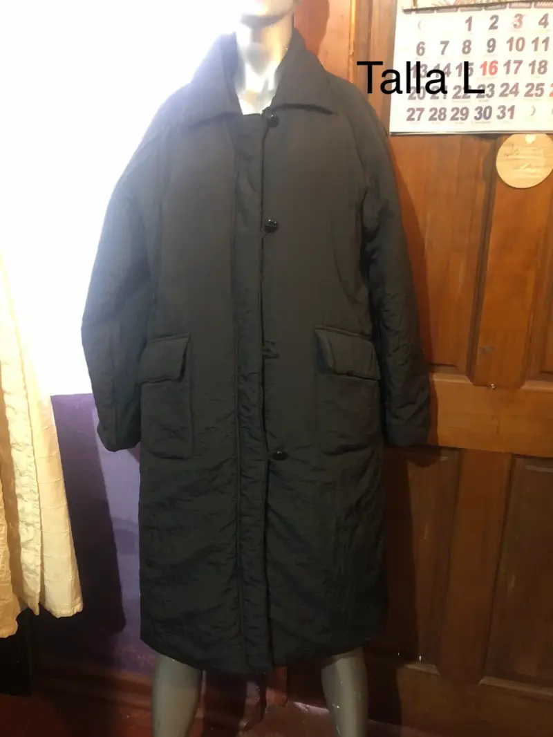 Abrigo largo negro talla L para invierno