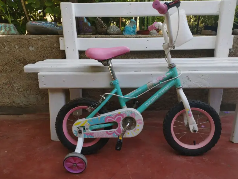 Bicicleta infantil con ruedas de entrenamiento - 1