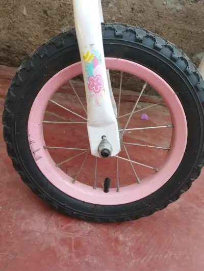 Bicicleta infantil con ruedas de entrenamiento - miniatura 5