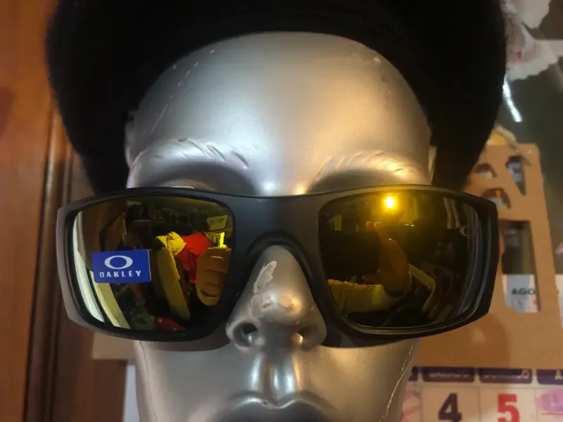 Gafas de sol Oakley con lentes polarizados