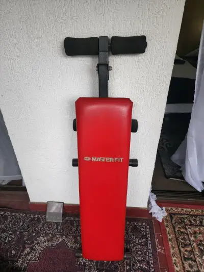 Banco de ejercicios Master Fit rojo ajustable - miniatura 2