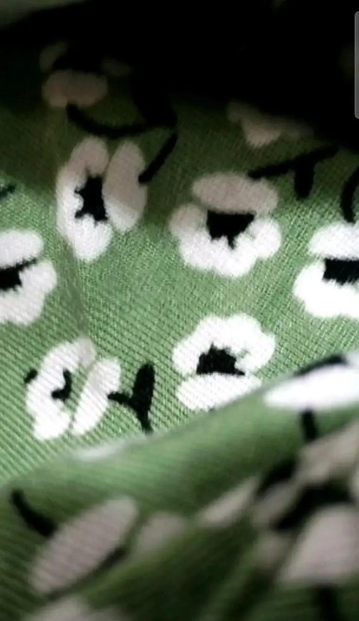 Vestido camisero verde con estampado floral - 2