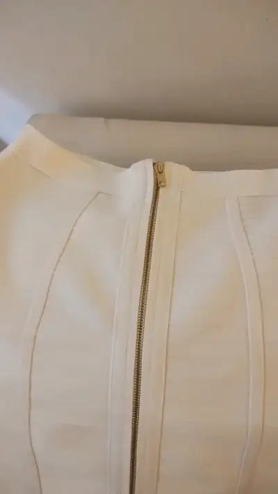 Falda elegante elasticada blanca - miniatura 4
