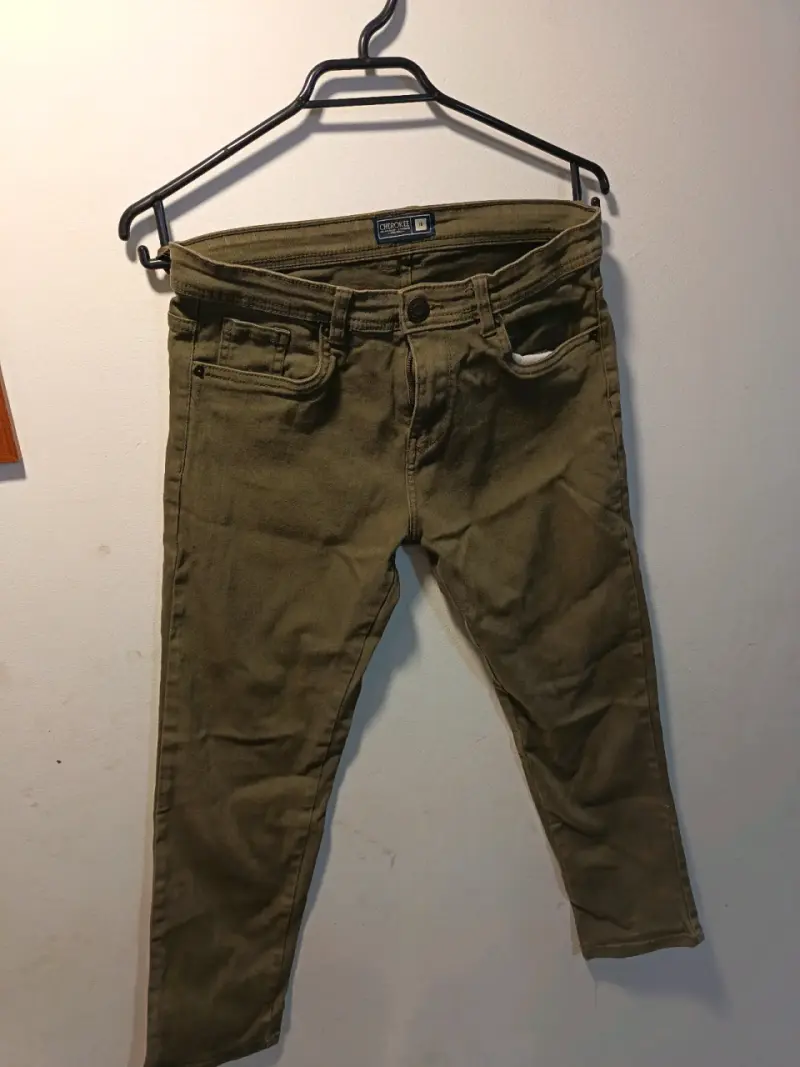 Jeans verde oliva para hombre Cherokee talla 14