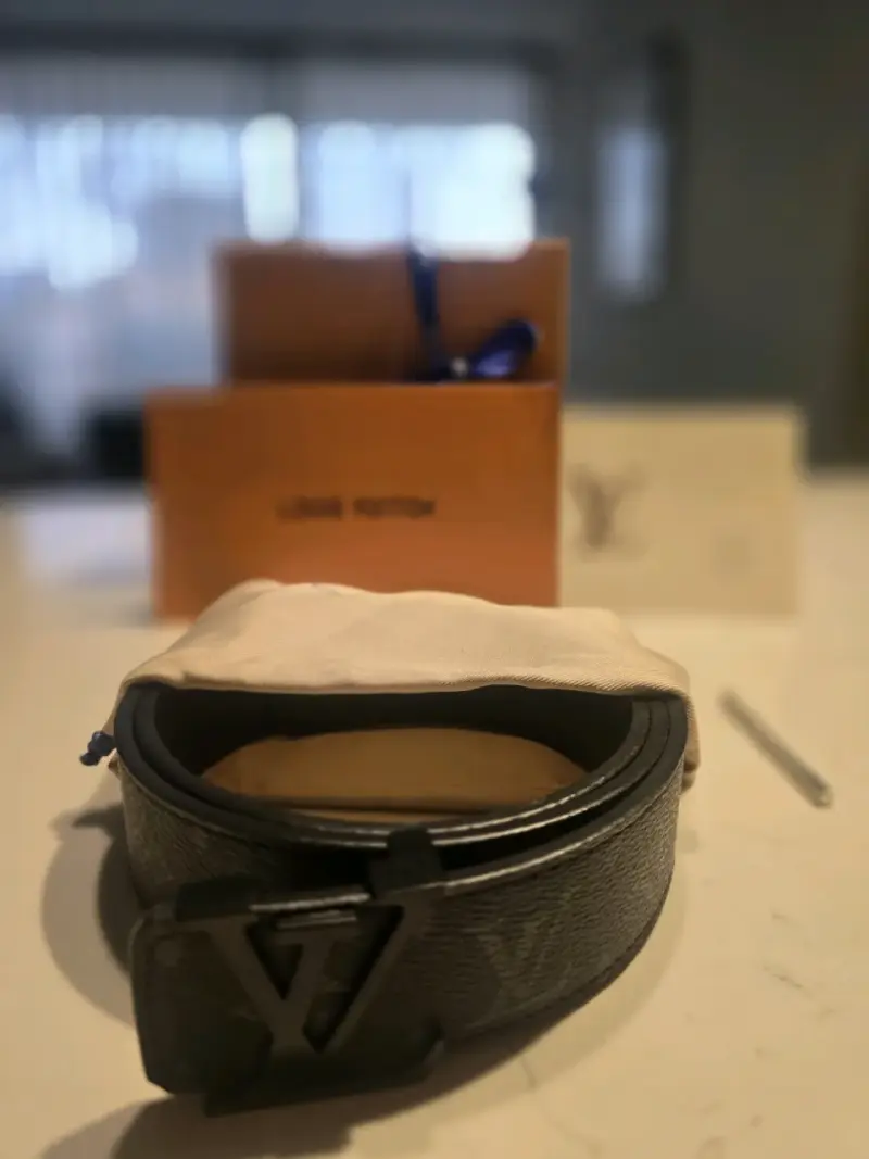 Cinturón de cuero Louis Vuitton negro - 1