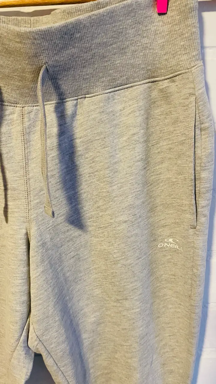 Pantalón buzo deportivo - 1