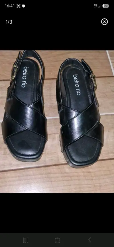 Sandalias negras Beira Rio para mujer - miniatura 1
