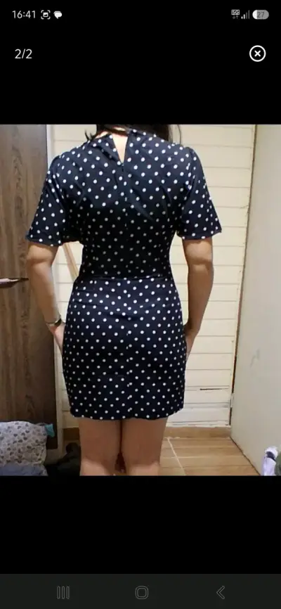Vestido negro con lunares blancos - miniatura 2