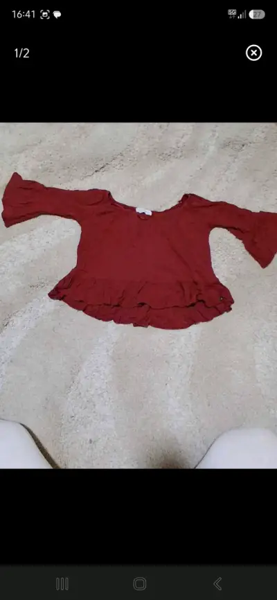 Blusa roja con volantes para mujer - miniatura 1