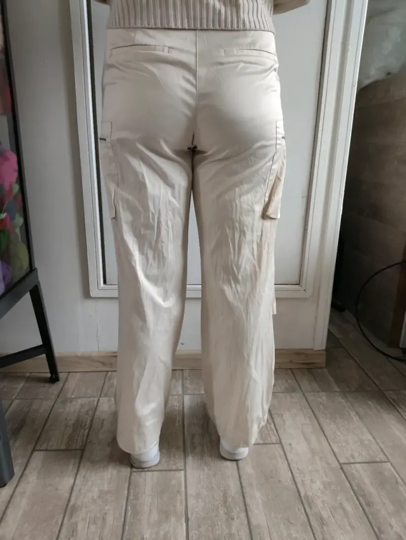 Pantalones cargo color crema zara - 2