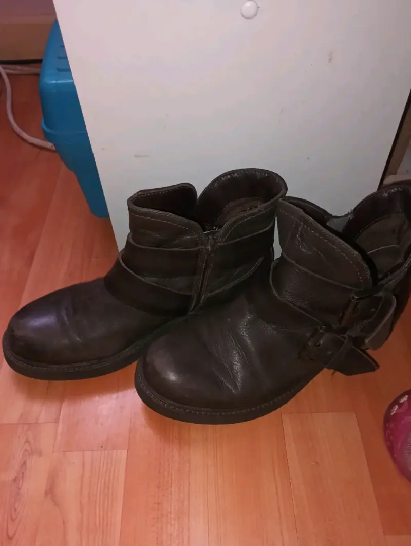 Botines de cuero marrón con hebillas - 1