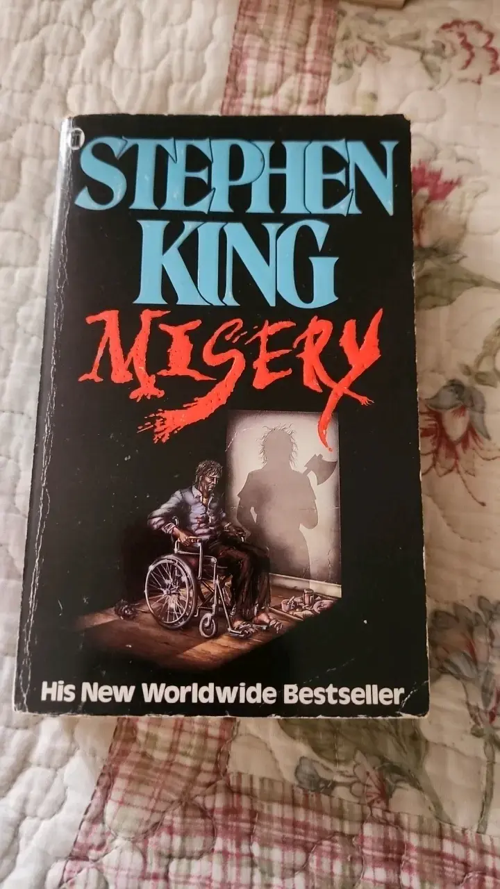 Libro 'Misery' de Stephen King en inglés