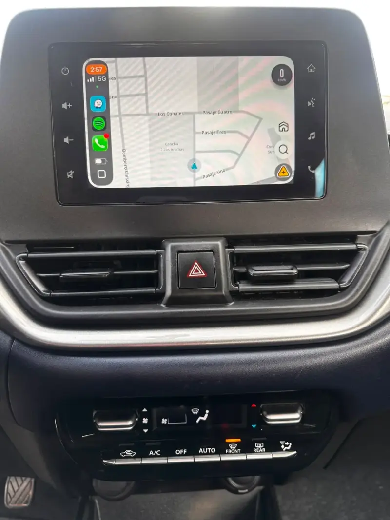 Suzuki Baleno Hatchback 2023 en excelente estado - 3