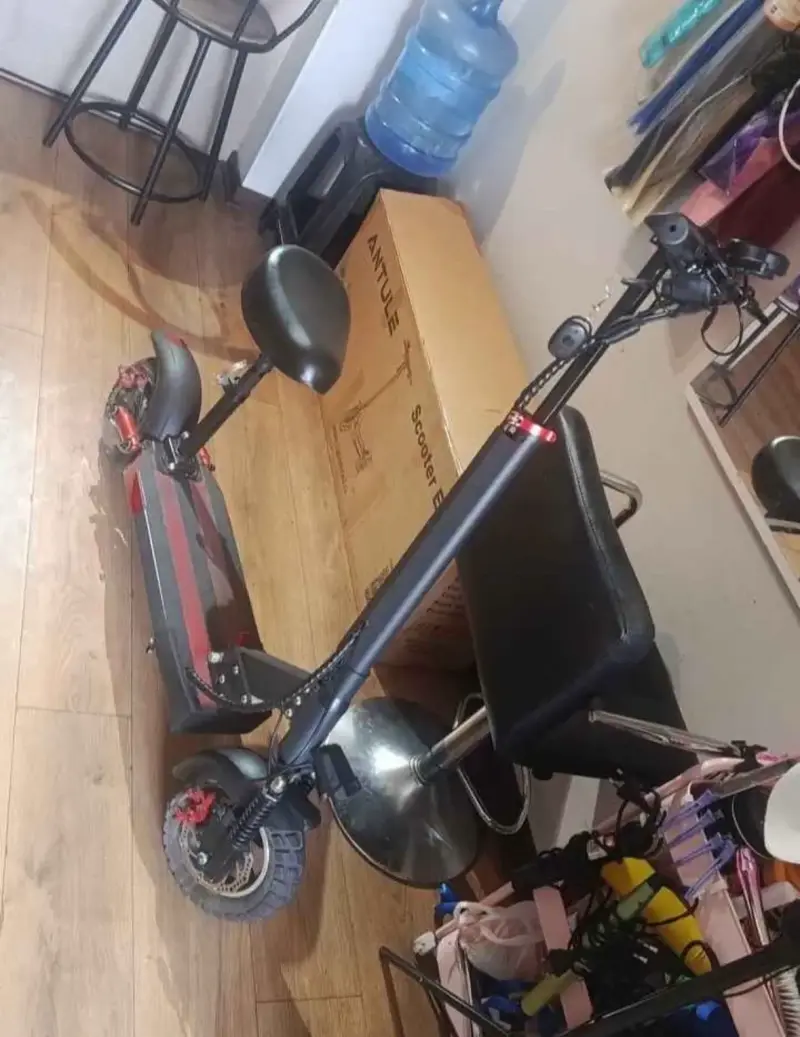 Scooter eléctrico con asiento Marca Antule - 2