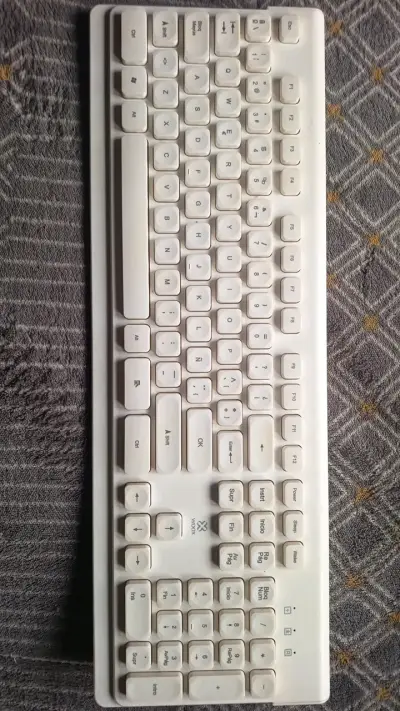 Teclado inalámbrico blanco compacto Woox - miniatura 1