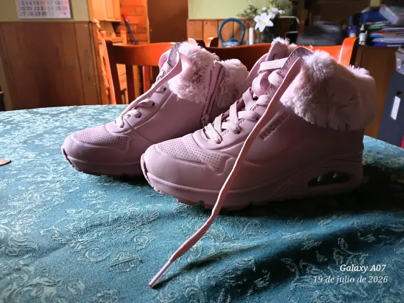 Botas Skechers rosadas con forro de felpa - 5