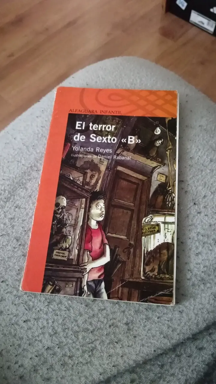 Libro 'El terror de Sexto B' de Yolanda Reyes