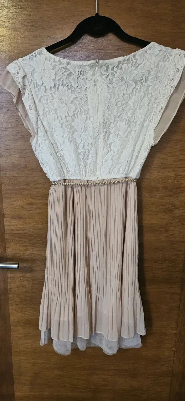 Vestido de encaje blanco y falda plisada - 2