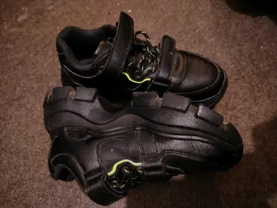 Zapatillas negras con plataforma - miniatura 4