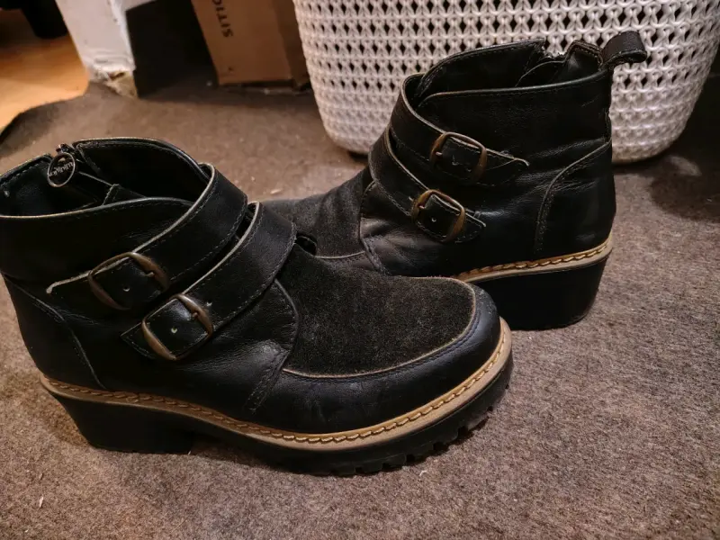 Botines de cuero negro con cierre lateral - 3