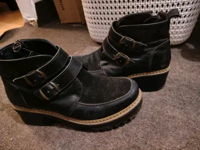 Botines de cuero negro con cierre lateral - miniatura 3