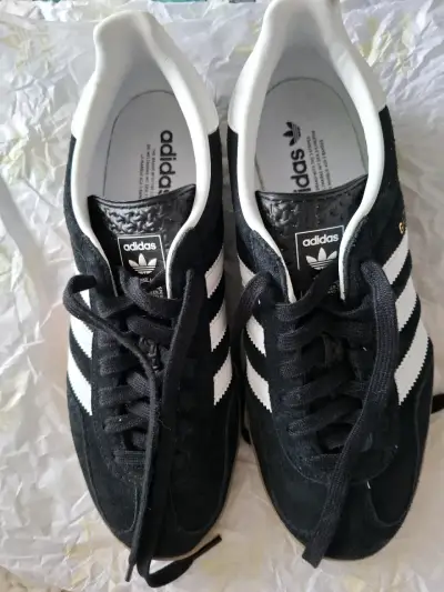 Zapatillas Adidas Gazelle negras de gamuza - miniatura 1