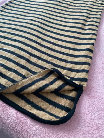 Vestido a rayas anaranjado y negro de manga 3/4 - miniatura 2
