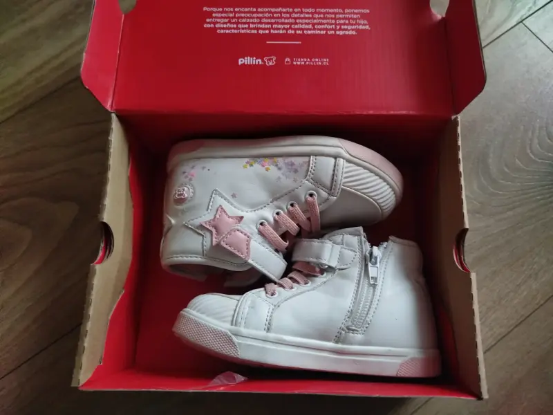 Zapatillas altas para niña Pillin blancas con detalles rosados - 1
