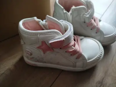 Zapatillas altas para niña Pillin blancas con detalles rosados - miniatura 3