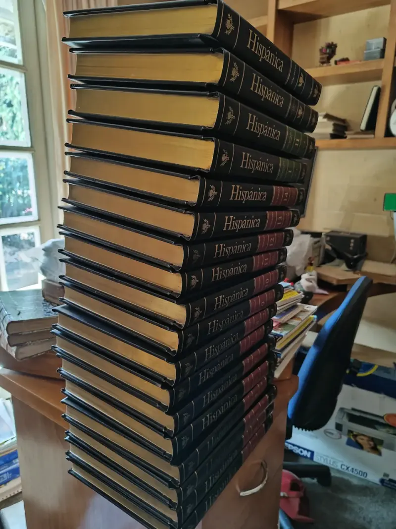 Colección completa de enciclopedias Hispánica - 2