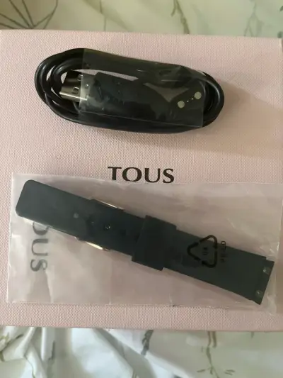 Reloj inteligente Tous dorado elegante - miniatura 3