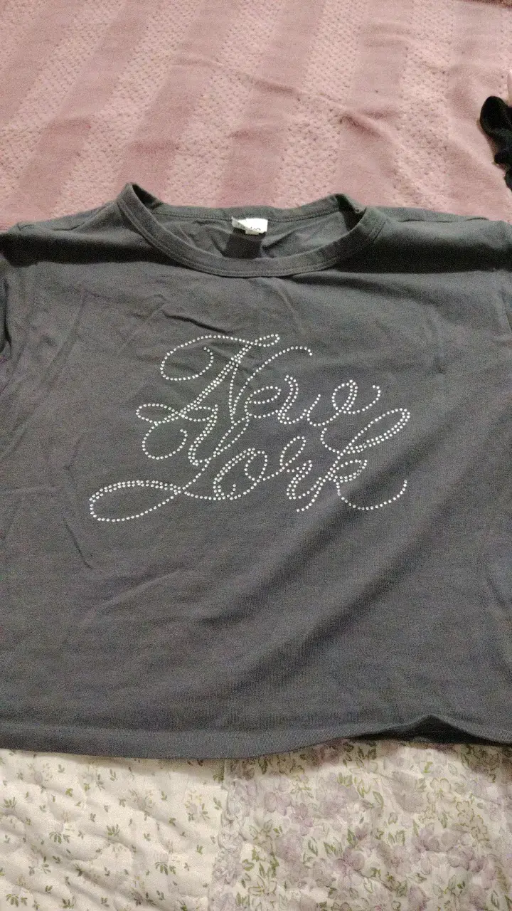 Polera gris con diseño New York - 1