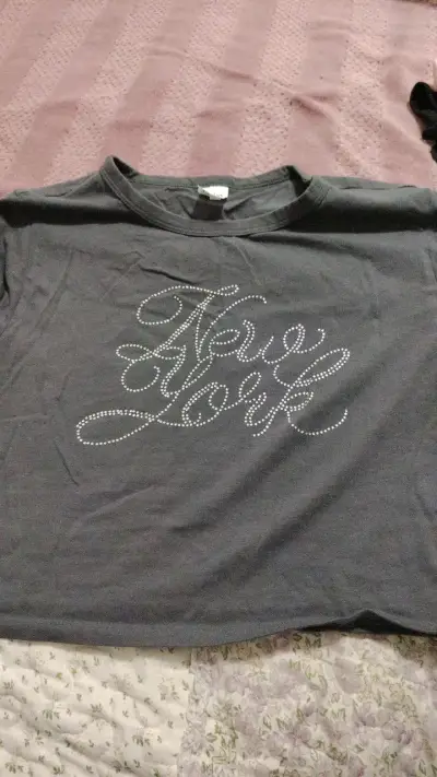 Polera gris con diseño New York - miniatura 1