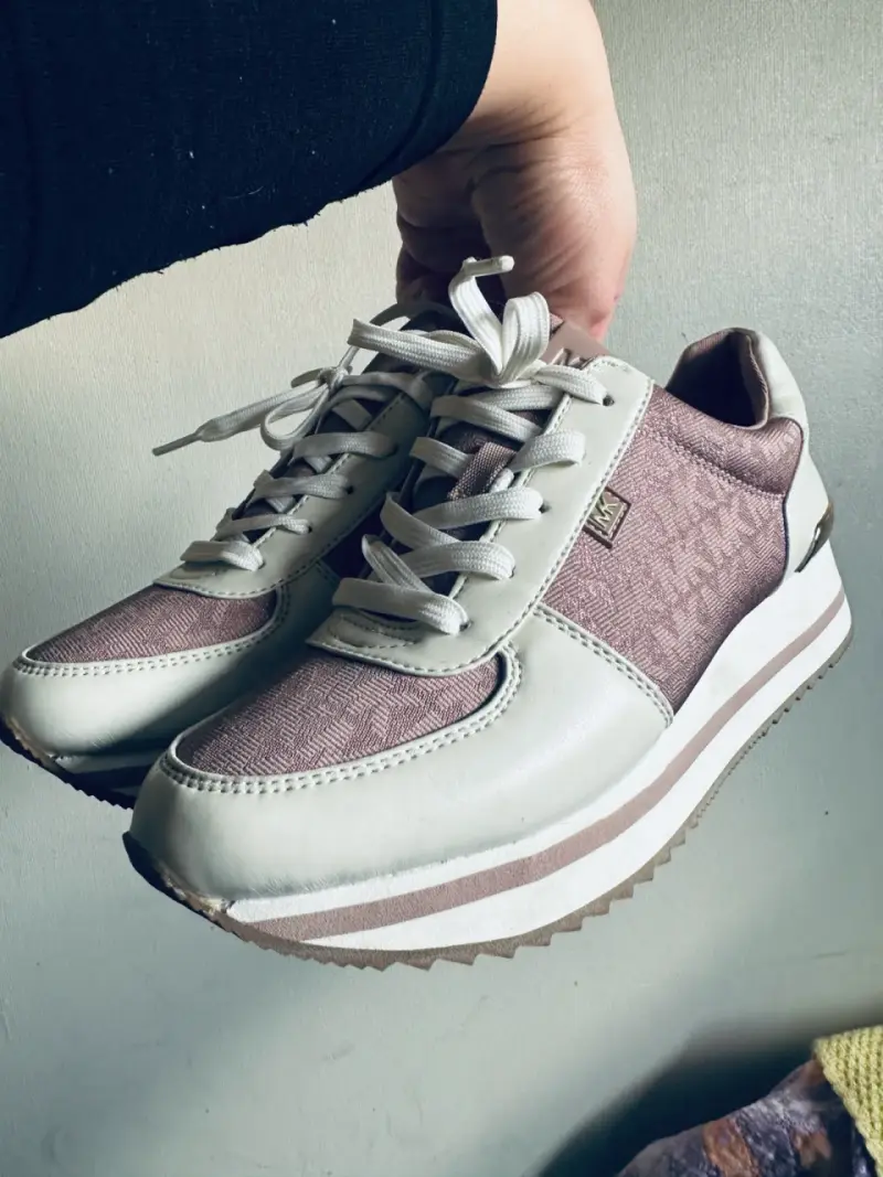 Zapatillas mujer MK talla 8 - 1