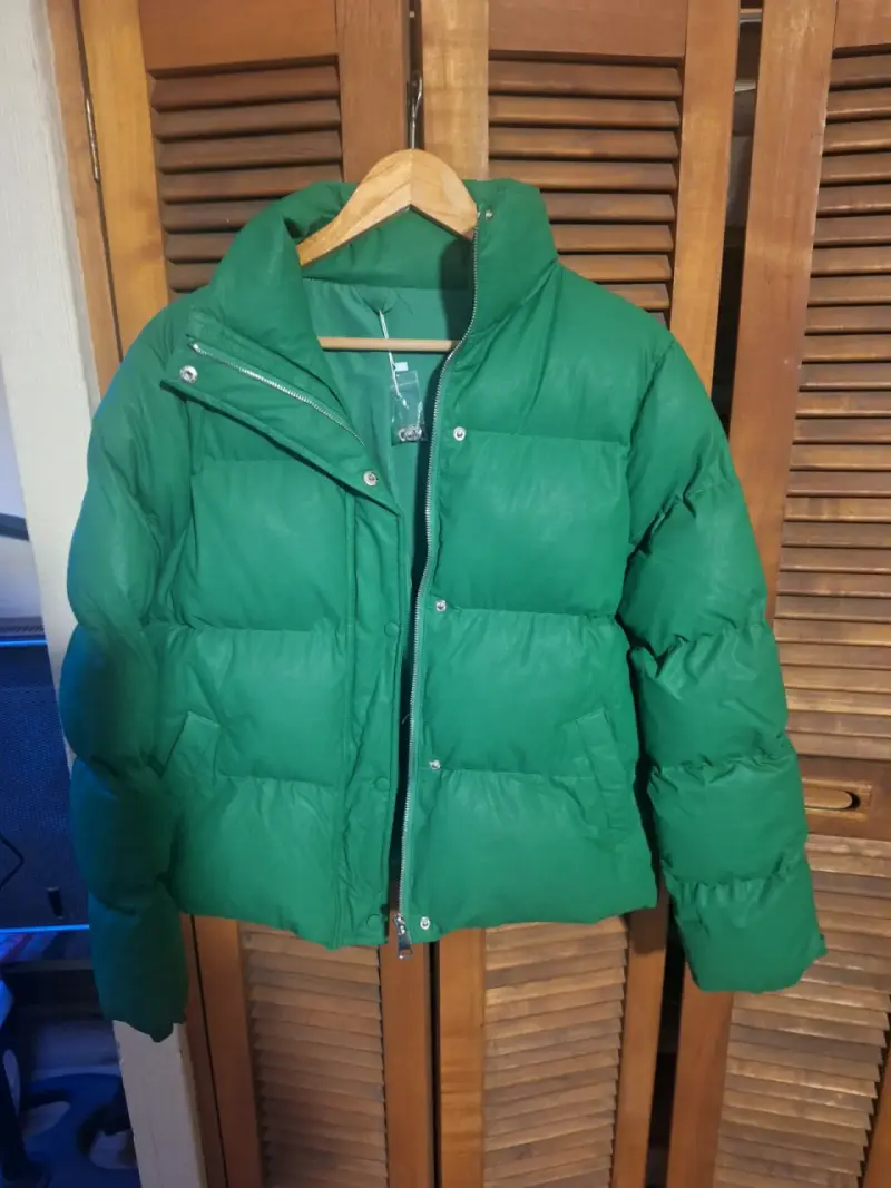 Chaqueta acolchada verde para invierno - 1