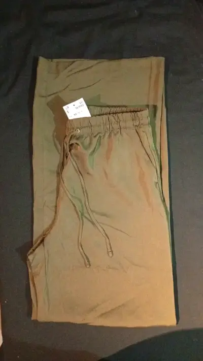 Pantalones cargo verde oliva unisex - miniatura 1