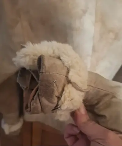 Chaqueta de cuero con cuello de oiel para mujer - miniatura 4