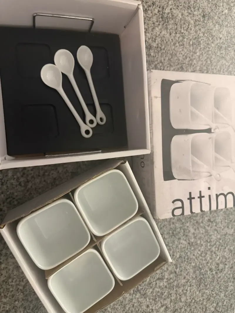 Set de 4 pocillos cuadrados de cerámica