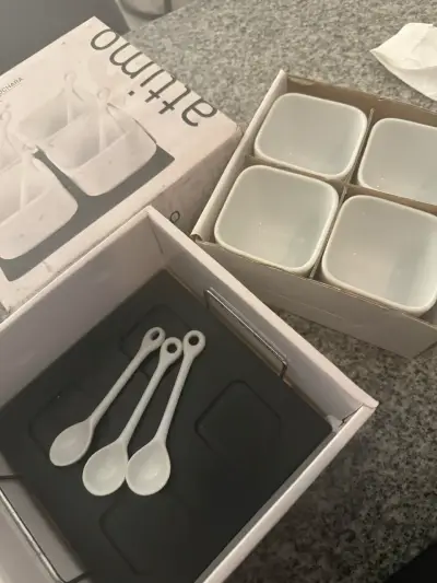 Set de 4 pocillos cuadrados de cerámica - miniatura 4