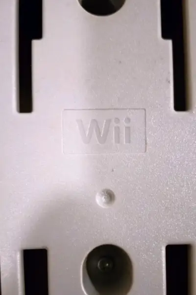 Soporte vertical original (modelo RVL-017) Wii - miniatura 3