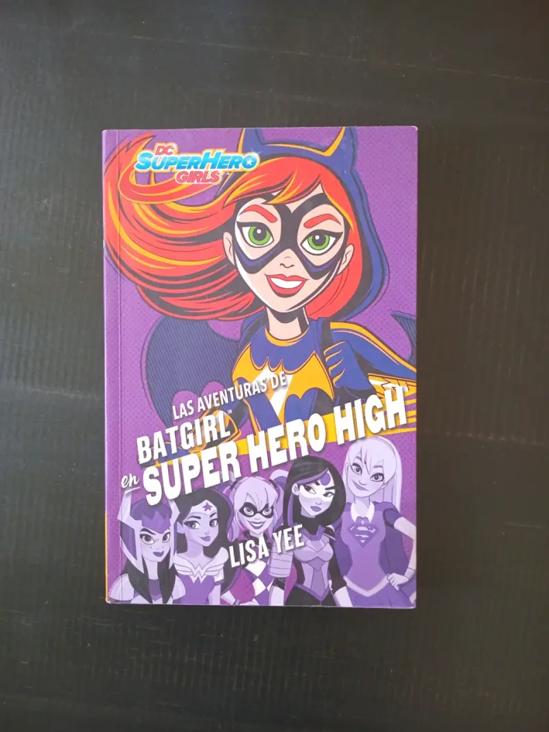 Libro Las Aventuras de Batgirl en Super Hero High - 1
