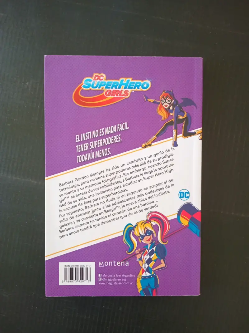 Libro Las Aventuras de Batgirl en Super Hero High - 2