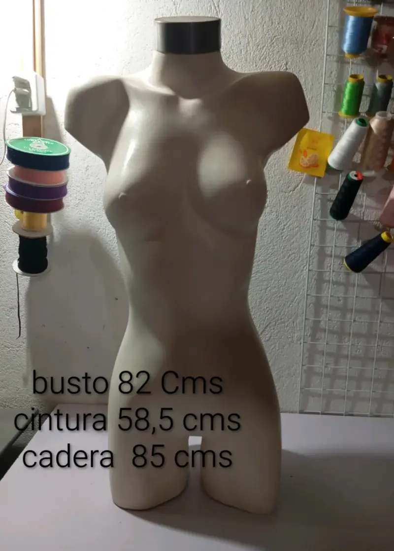 Maniquí de costura femenino talla M - 1