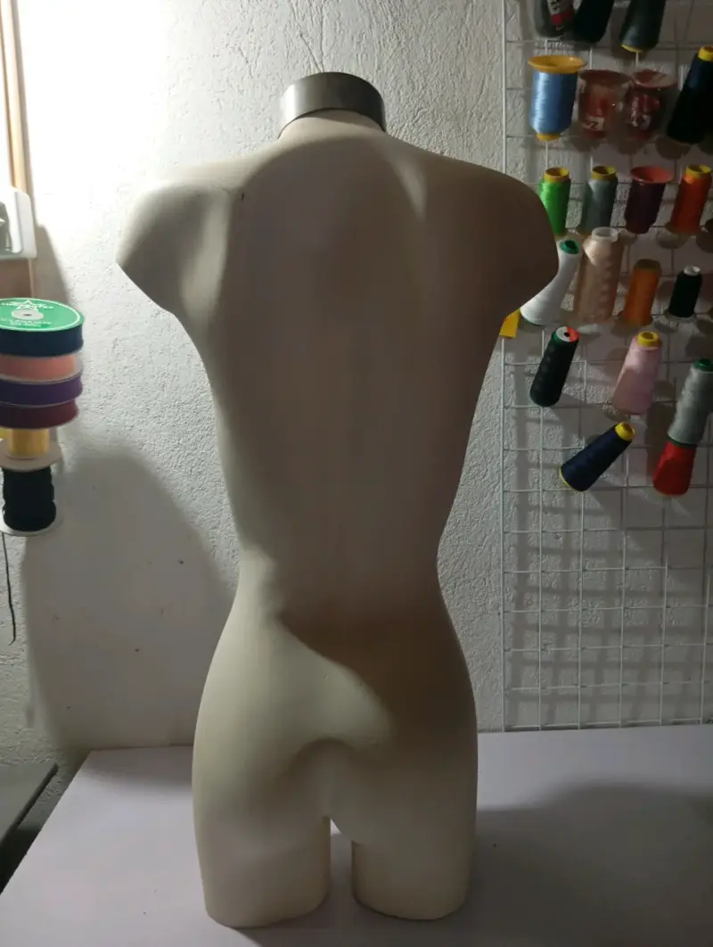 Maniquí de costura femenino talla M - 2
