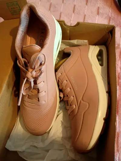 Zapatillas deportivas rosadas para mujer - miniatura 2